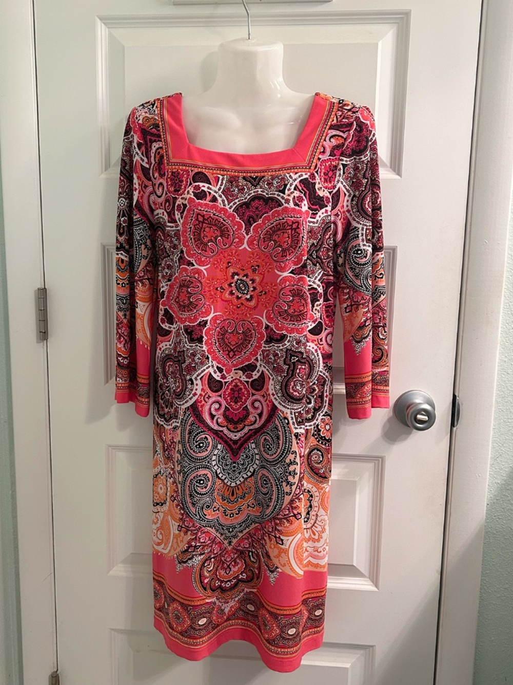 Sandra Darren Pink & Orange Dress, Size 8, Like new